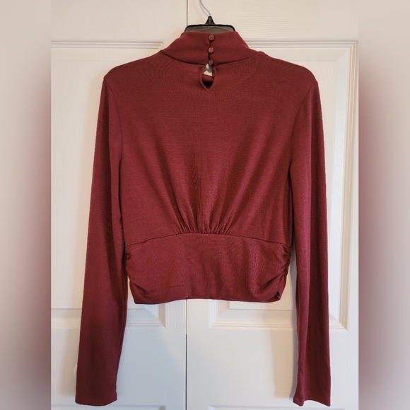 Brea Canyon Claret Red, Keyhole Ruched Crop Top, Sz L, NWT - Picture 4 of 8
